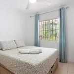 Bahamas Modern In Burriana By South Costa *