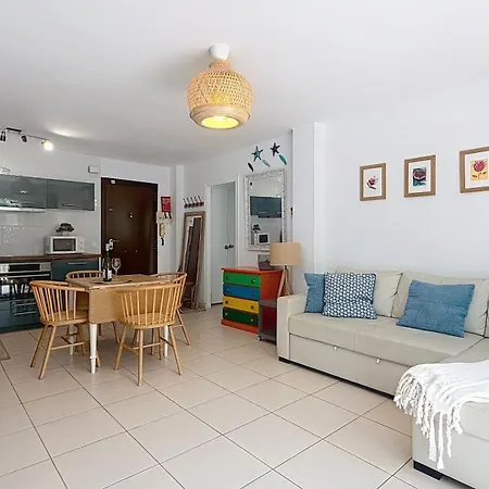 Bahamas Modern In Burriana By South Costa *