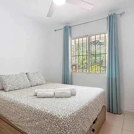 Bahamas Modern In Burriana By South Costa *