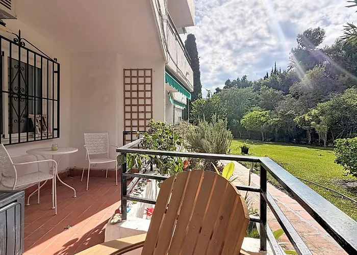 Bahamas Modern In Burriana By South Costa