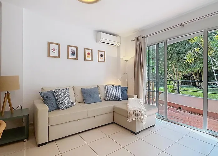 Bahamas Modern In Burriana By South Costa *